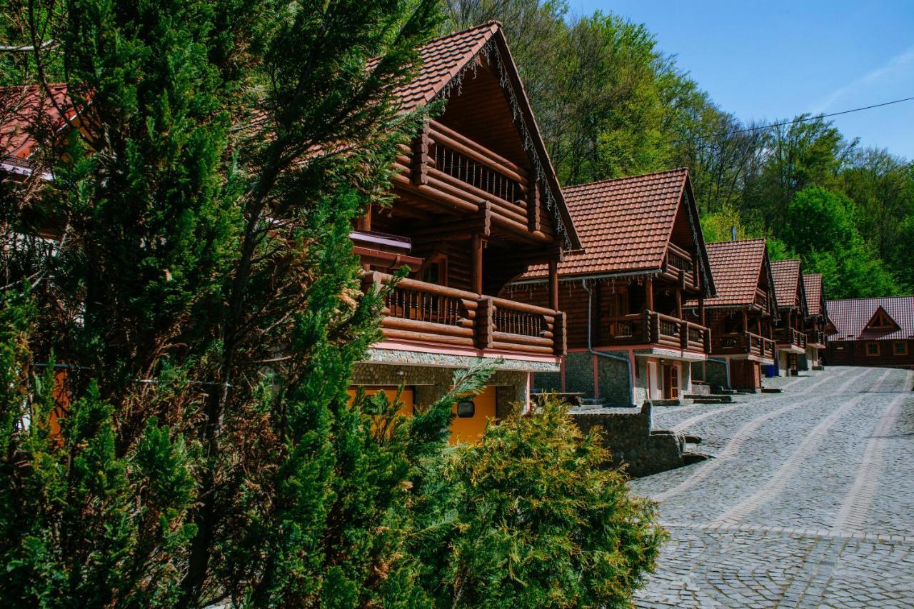 Hotel Toursit Complex Polyana Kvasova Exterior foto